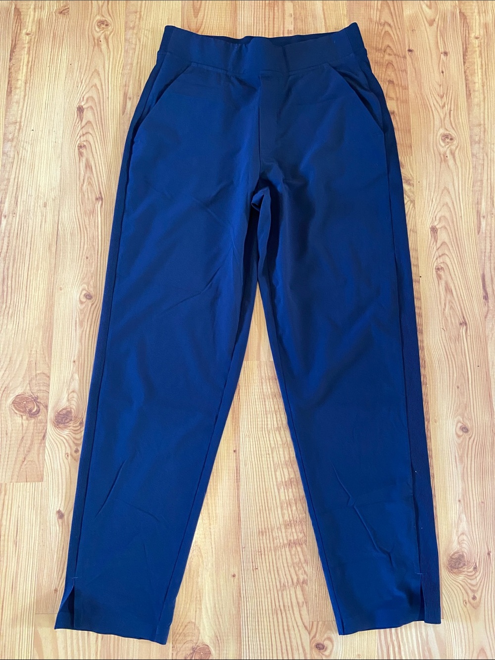 Athleta Navy workout pants - size 4